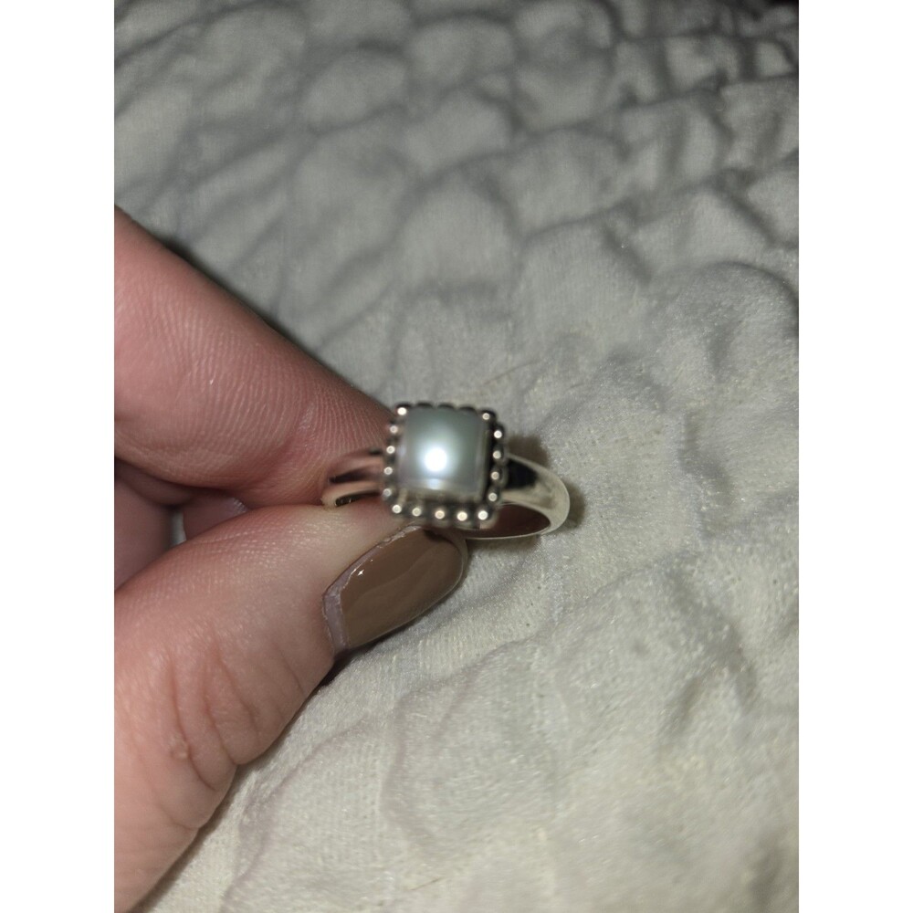 Silpada Sterling Silver Ring with  Square Pearl Retired - Picture 3 of 3